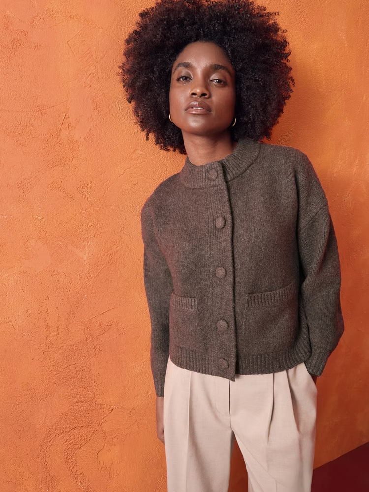Cropped Single - Breasted Knit Cardigan