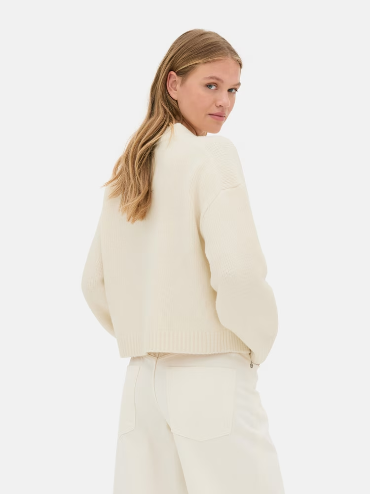 Cropped Single - Breasted Knit Cardigan