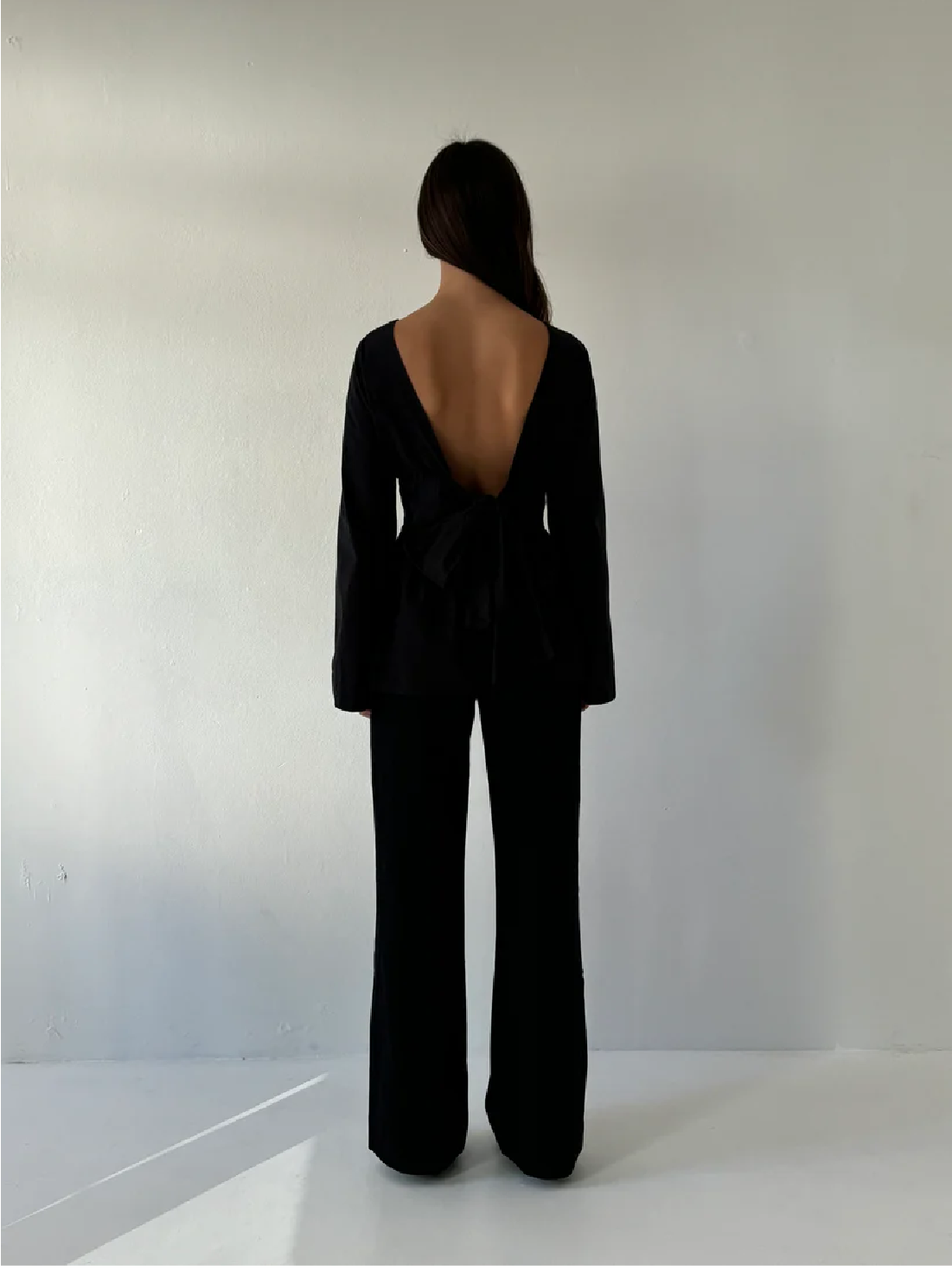The Long Sleeve Rhoe Top in Black