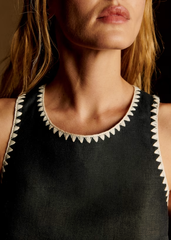 The Sleeveless Straight Dress Series